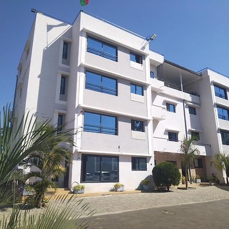Milestone City Appartements - Avec Restaurant - Sans Coupure D'Electricite - Vues Imprenables Antananarivo Exterior foto
